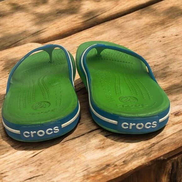 Crocs Neon Green Blue Flip Flop Style Slip-on Shoe Sandal Kids Size 1 - Picture 4 of 8